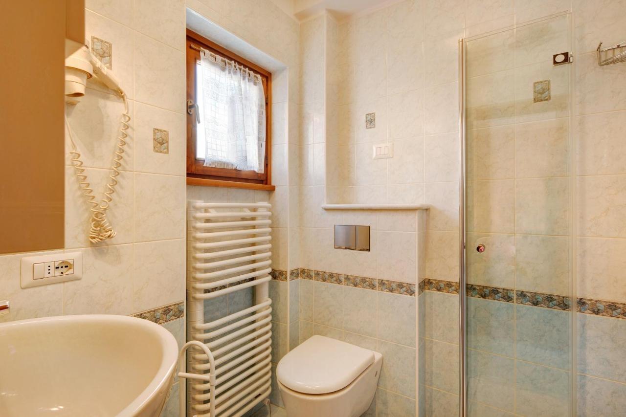 ליביניו Chalet Meridiana Appartamento 7 מראה חיצוני תמונה
